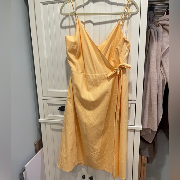 The Good Jane Canary Yellow Island True Wrap
Lined Dress Pockets Size XL NWT - Picture 2 of 5